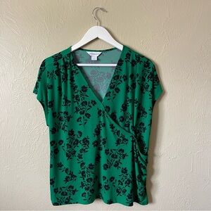 Green and Black Floral Pattern Tee